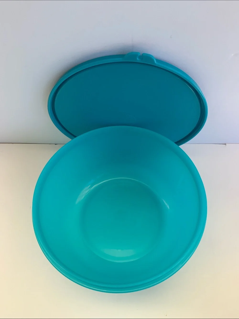 Tupperware Turquoise Stackable Food Storage Bowls (2-Pack)